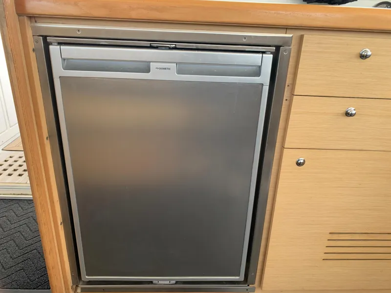 Slide: The Image of Lagoon 420 2007 - 4