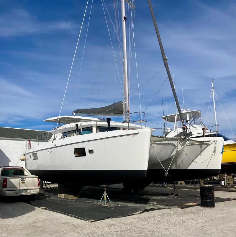 Slide: The Image of Lagoon 420 2007 - 60