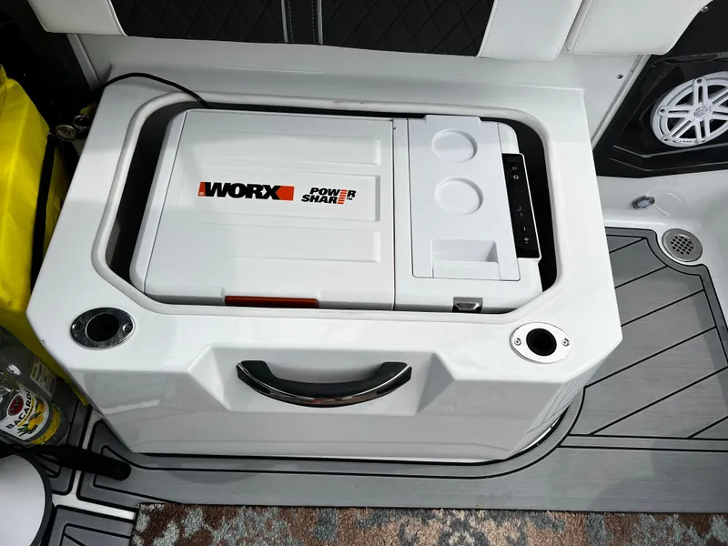 Slide: The Image of Monterey 278SS Super Sport 2022 - 29