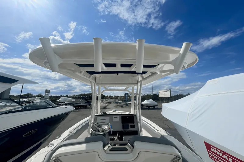 Slide: The Image of Boston Whaler 230 Outrage 2025 - 8