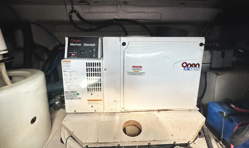 Slide: The Image of Onan Marine Genset in 2006 Sea Ray 48 Sundancer engine room. - 33