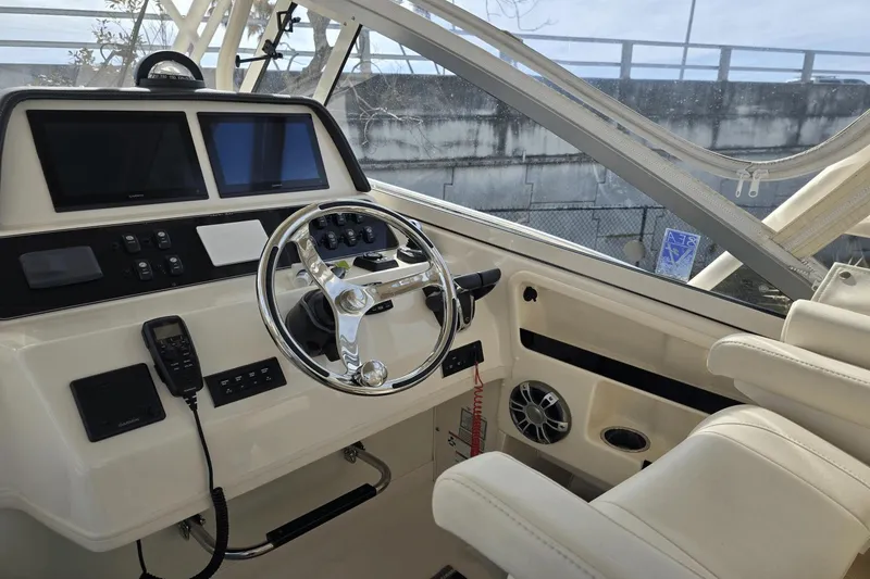 Slide: The Image of Grady-White Marlin 300 2023 - 14