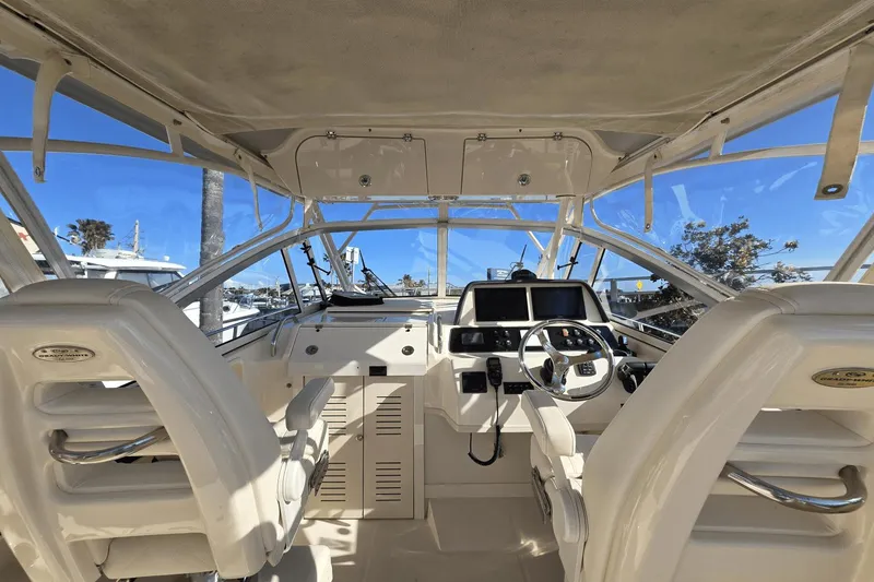 Slide: The Image of Grady-White Marlin 300 2023 - 16