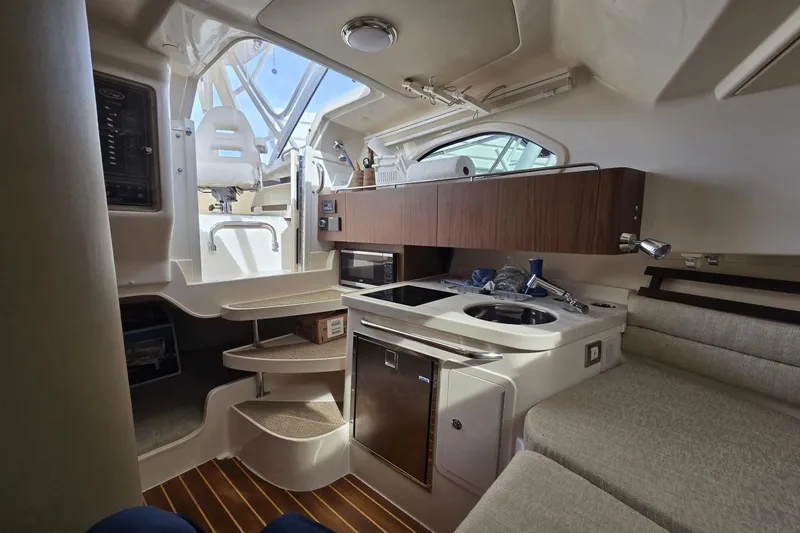Slide: The Image of Grady-White Marlin 300 2023 - 22