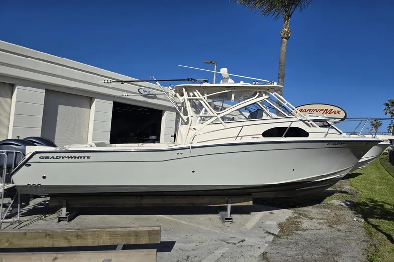 Slide: The Image of Grady-White Marlin 300 2023 - 31