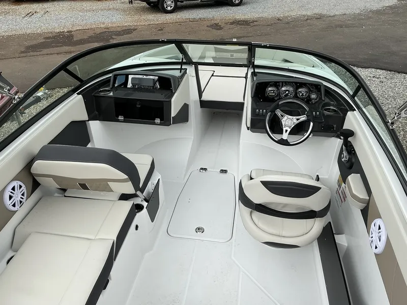 Slide: The Image of Monterey M-205 2025 - 10