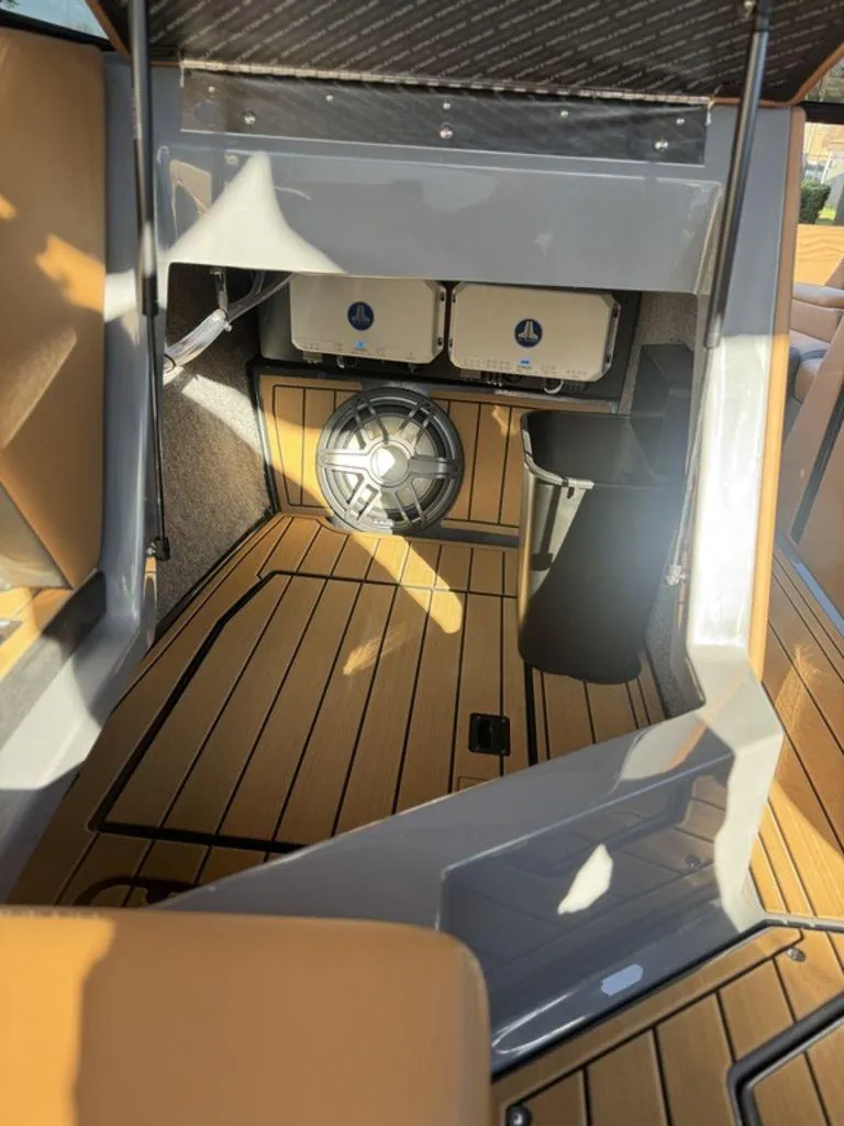 Slide: The Image of Nautique Super Air Nautique G23 2025 - 17