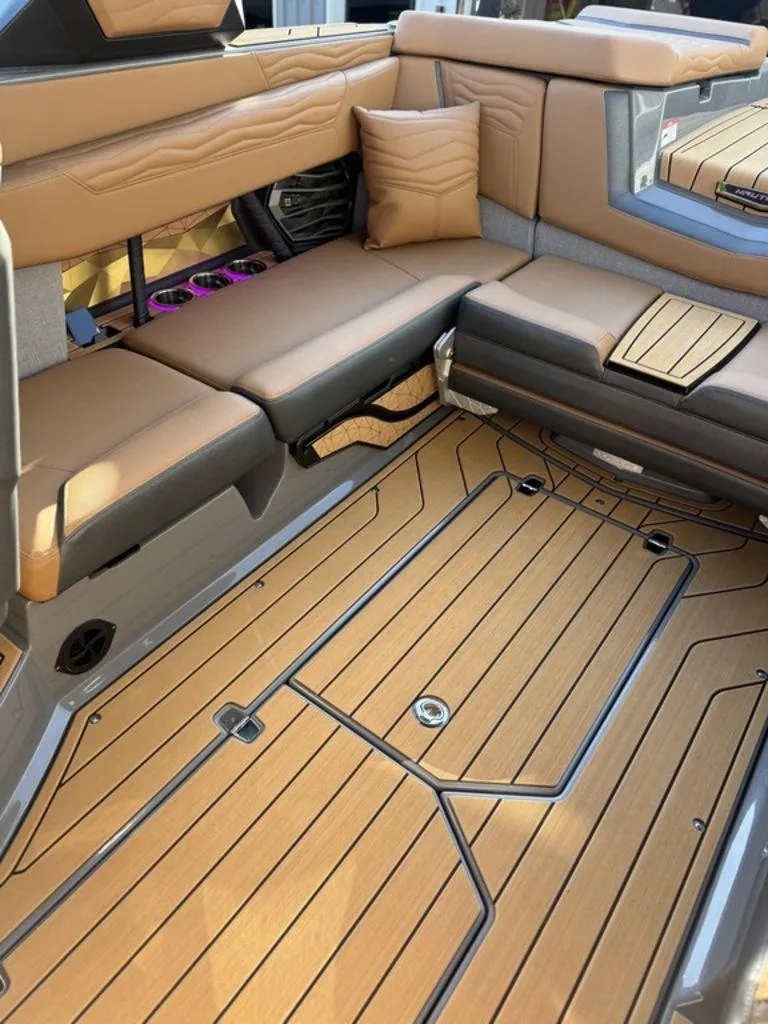 Slide: The Image of Nautique Super Air Nautique G23 2025 - 18