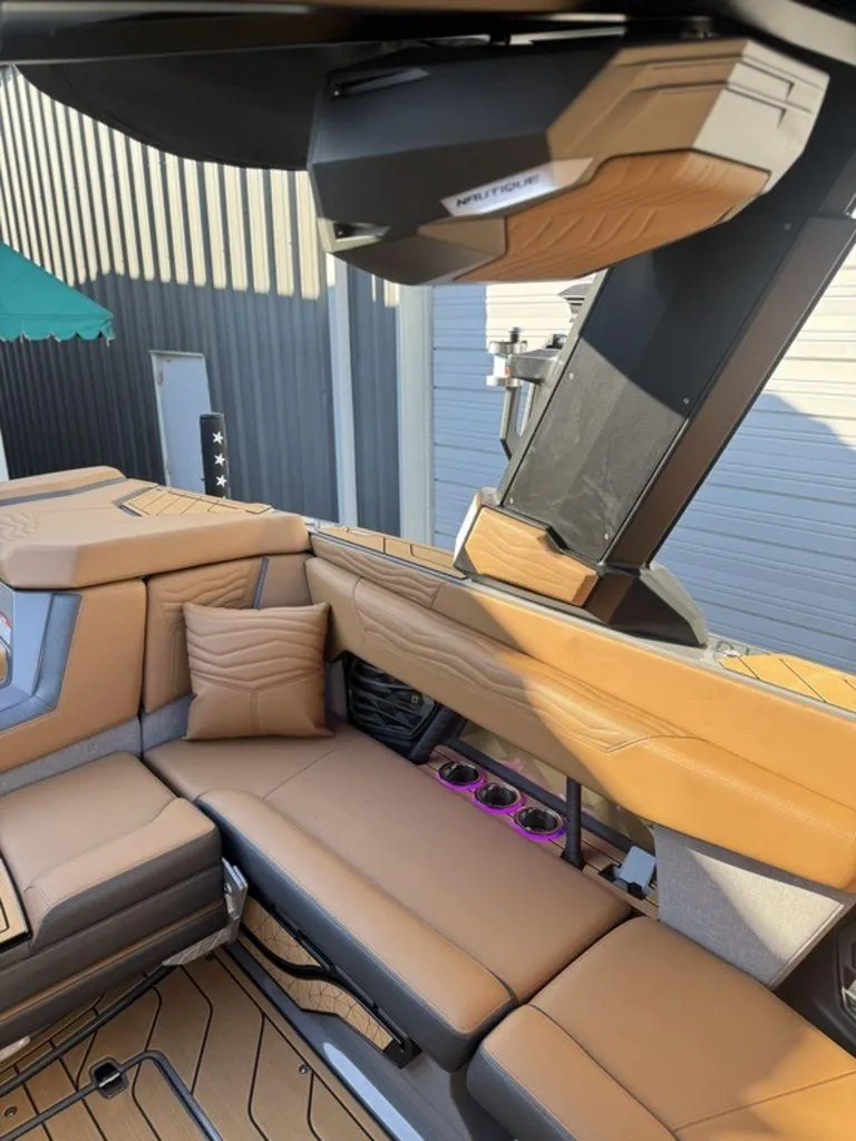 Slide: The Image of Nautique Super Air Nautique G23 2025 - 19