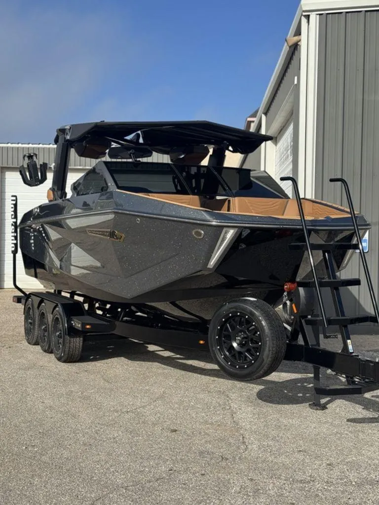 Slide: The Image of Nautique Super Air Nautique G23 2025 - 2