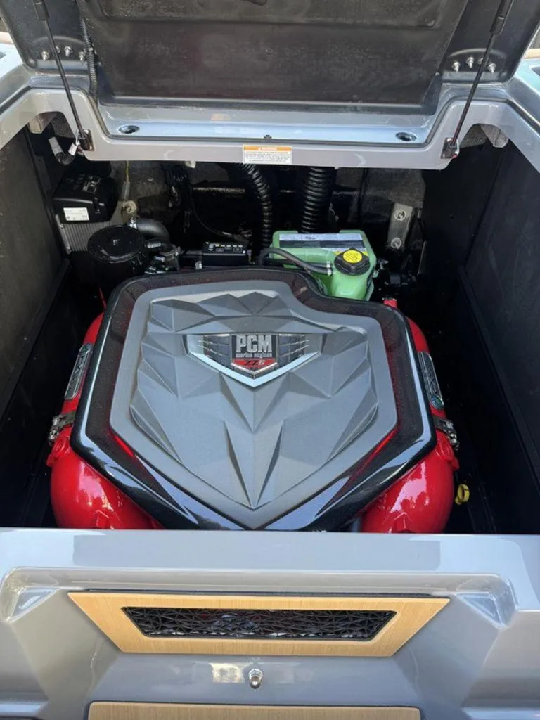 Slide: The Image of Nautique Super Air Nautique G23 2025 - 20