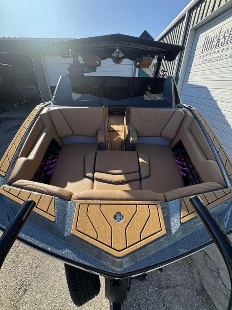 Slide: The Image of Nautique Super Air Nautique G23 2025 - 3