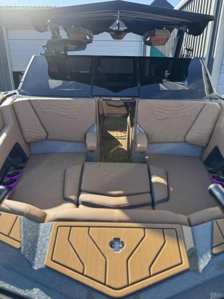 Slide: The Image of Nautique Super Air Nautique G23 2025 - 5