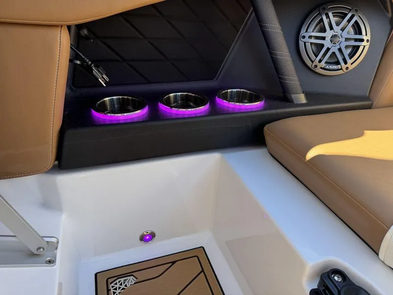 Slide: The Image of Nautique Super Air Nautique S23 2025 - 19