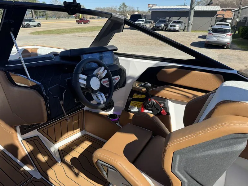 Slide: The Image of Nautique Super Air Nautique S23 2025 - 20