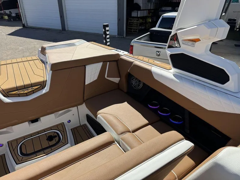 Slide: The Image of Nautique Super Air Nautique S23 2025 - 22