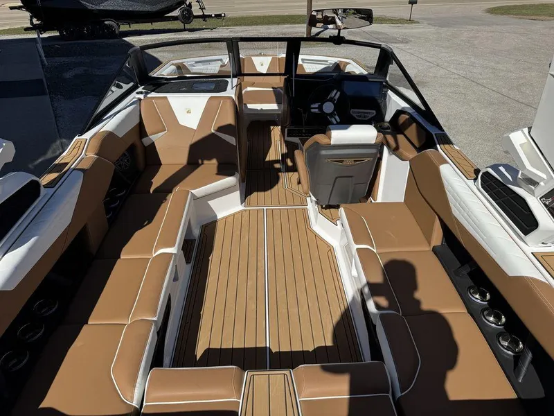 Slide: The Image of Nautique Super Air Nautique S23 2025 - 4