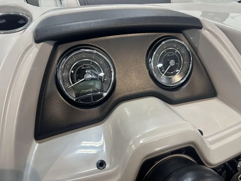 Slide: The Image of Barletta Cabrio 22UC 2025 - 11