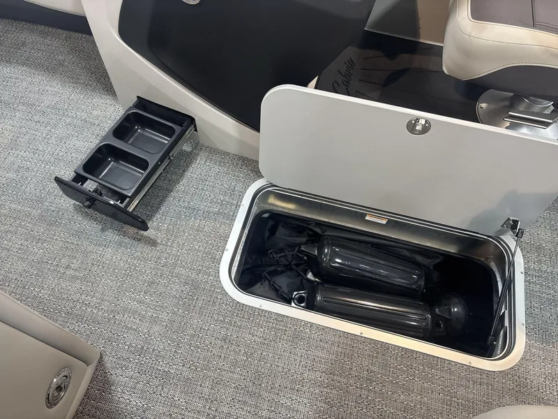 Slide: The Image of Barletta Cabrio 22UC 2025 - 18