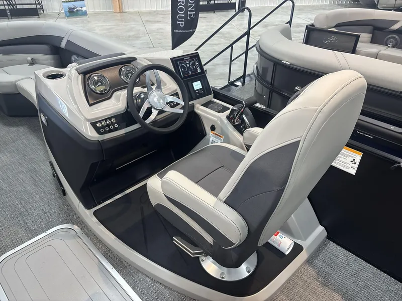 Slide: The Image of Barletta Cabrio 22UC 2025 - 9