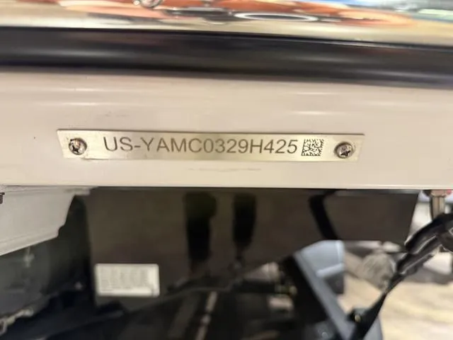 Slide: The Image of Yamaha 252SE 2025 - 16