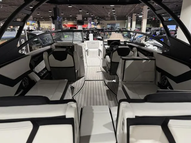 Slide: The Image of Yamaha 252SE 2025 - 5