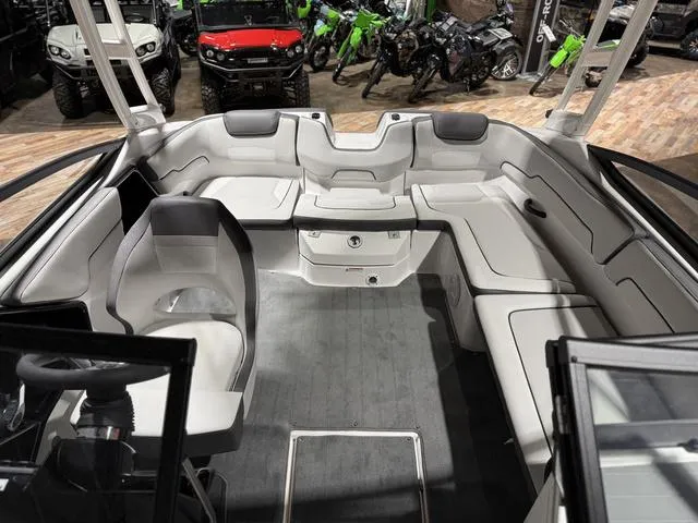 Slide: The Image of Yamaha AR190 2025 - 4