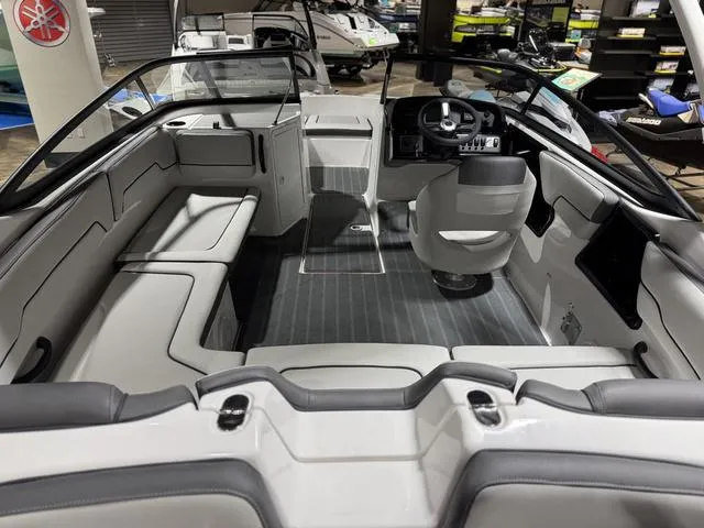 Slide: The Image of Yamaha AR190 2025 - 5