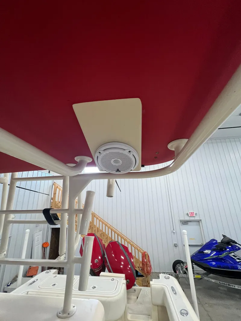 Slide: The Image of Underside of hardtop - 21