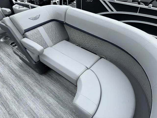 Slide: The Image of Bennington M Quad Bench 22 MFB Pontoon 2025 - 8