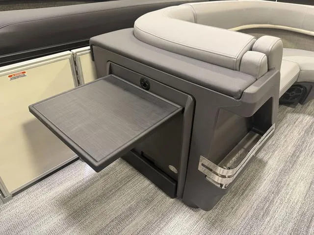 Slide: The Image of Bennington M Quad Bench 22 MFB Pontoon 2025 - 11