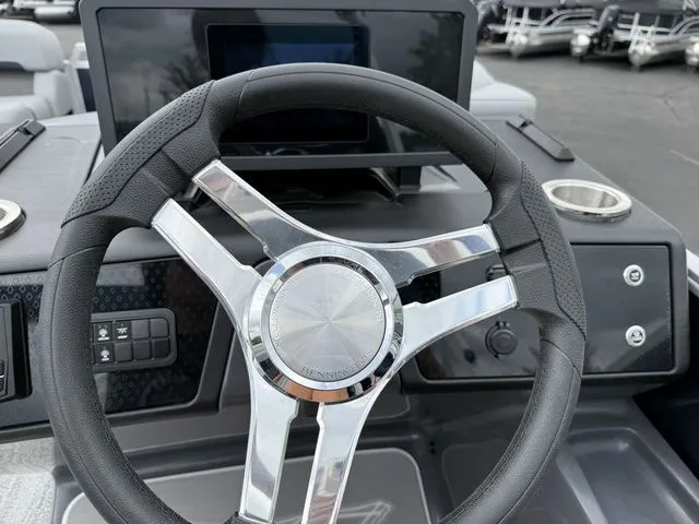 Slide: The Image of Bennington M Quad Bench 22 MFB Pontoon 2025 - 18