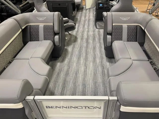 Slide: The Image of Bennington M Quad Bench 22 MFB Pontoon 2025 - 22