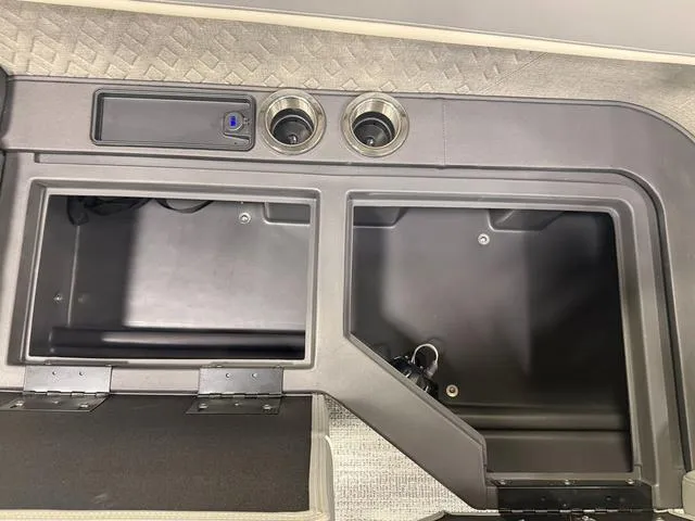 Slide: The Image of Bennington M Quad Bench 22 MFB Pontoon 2025 - 25