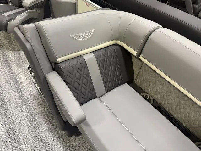 Slide: The Image of Bennington M Quad Bench 22 MFB Pontoon 2025 - 5