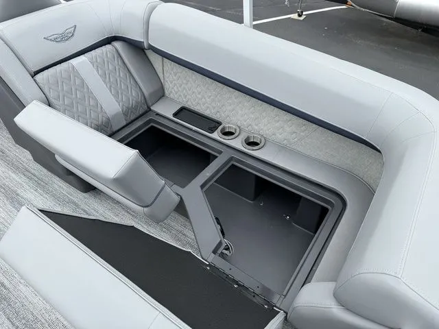 Slide: The Image of Bennington M Quad Bench 22 MFB Pontoon 2025 - 27