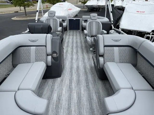 Slide: The Image of Bennington M Quad Bench 22 MFB Pontoon 2025 - 5