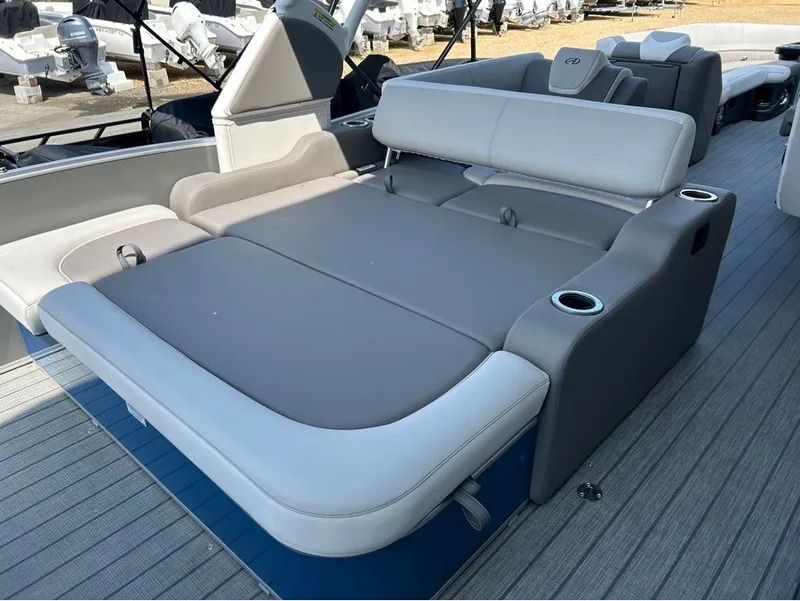 Slide: The Image of Avalon 2585 CAT VRB 2023 - 5