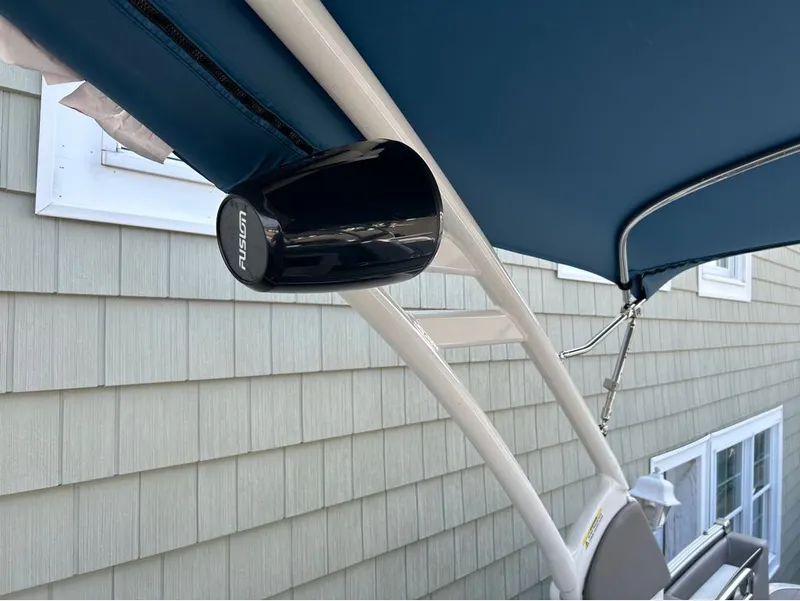 Slide: The Image of Avalon 2585 CAT VRB 2023 - 15