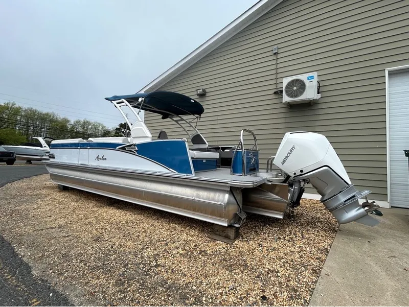 Slide: The Image of Avalon 2585 CAT VRB 2023 - 16
