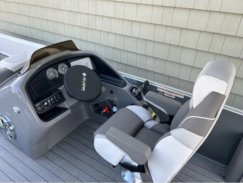 Slide: The Image of Avalon 2585 CAT VRB 2023 - 7