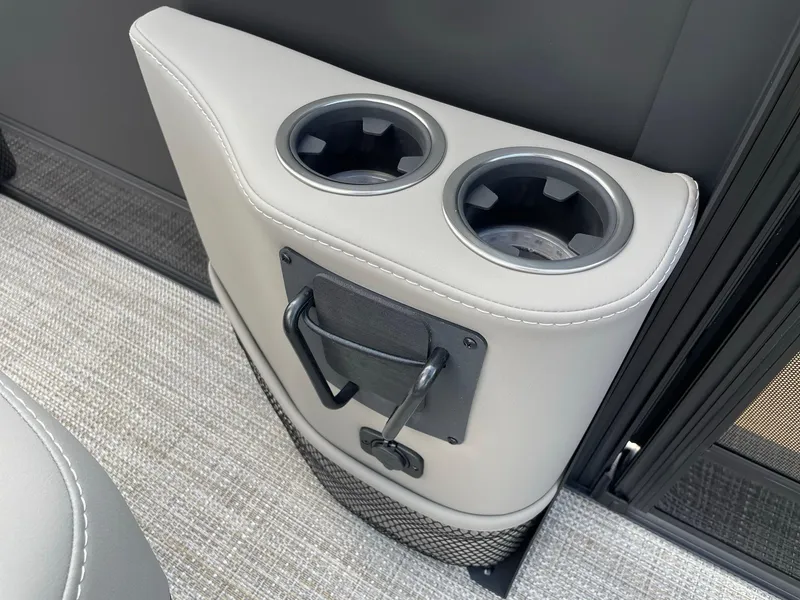 Slide: The Image of 2023 Barletta Lusso 25UCA cup holders with sleek design and convenient storage. - 38
