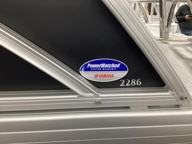 Slide: The Image of Godfrey SW2286SFL 2025 - 10