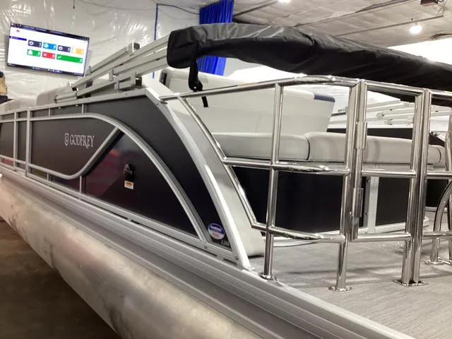 Slide: The Image of Godfrey SW2286SFL 2025 - 9