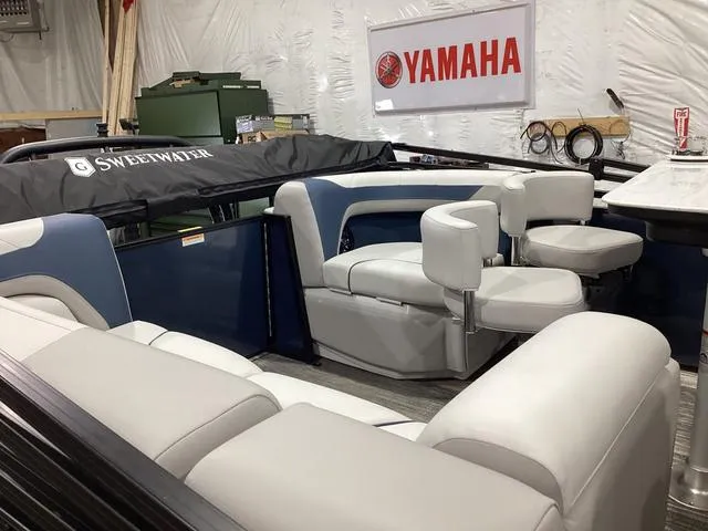 Slide: The Image of Godfrey SWEETWATER 2286 MT 2025 - 20