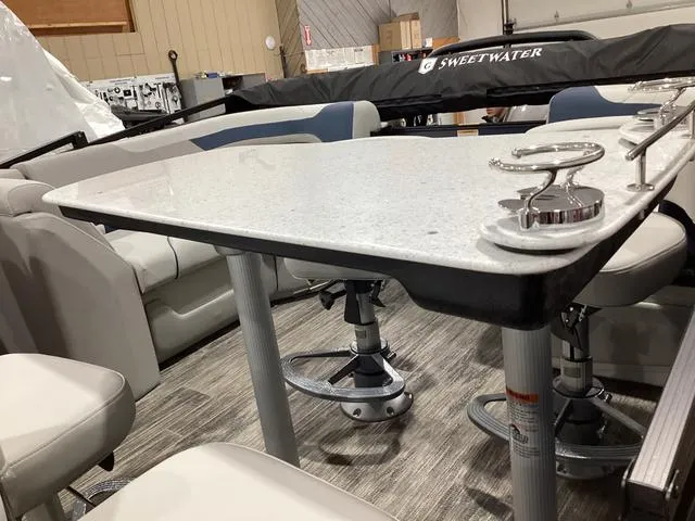 Slide: The Image of Godfrey SWEETWATER 2286 MT 2025 - 25