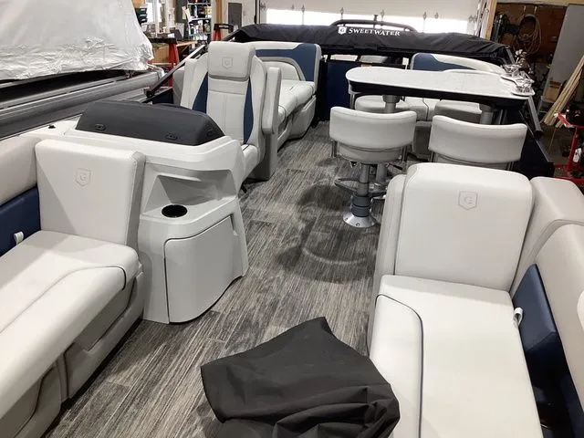 Slide: The Image of Godfrey SWEETWATER 2286 MT 2025 - 3