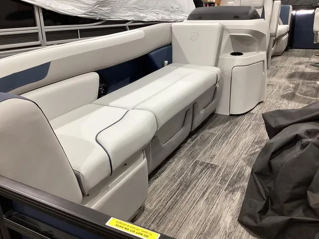 Slide: The Image of Godfrey SWEETWATER 2286 MT 2025 - 6