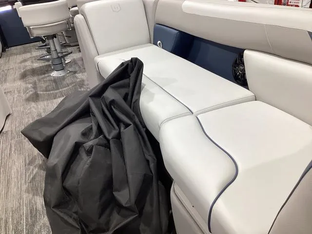 Slide: The Image of Godfrey SWEETWATER 2286 MT 2025 - 7