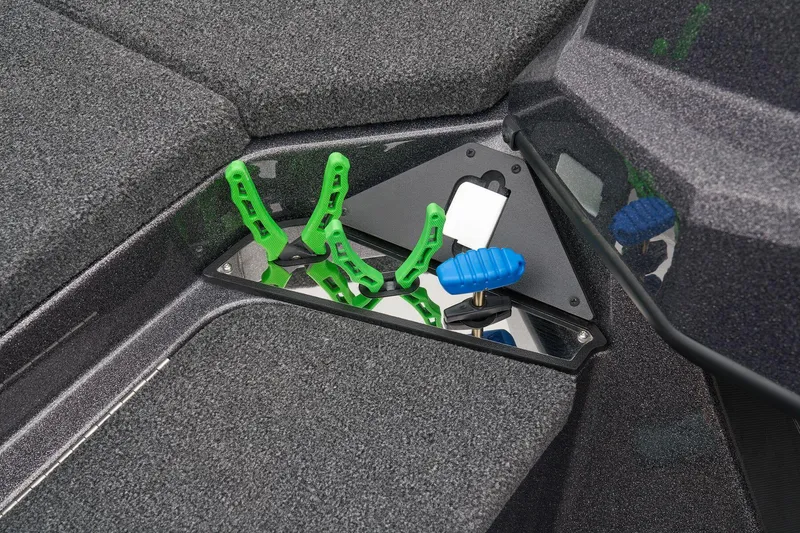 Slide: The Image of Ranger Z519R 2025 - 30